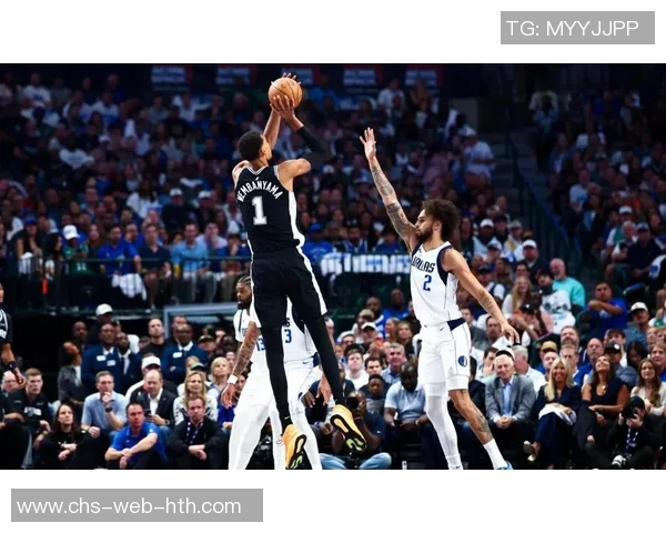 马刺与雷霆第六场激战回顾双方球员表现与战术分析